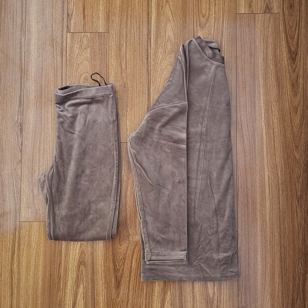 Fashion Nova Brown Long Sleeve/Leggings Set